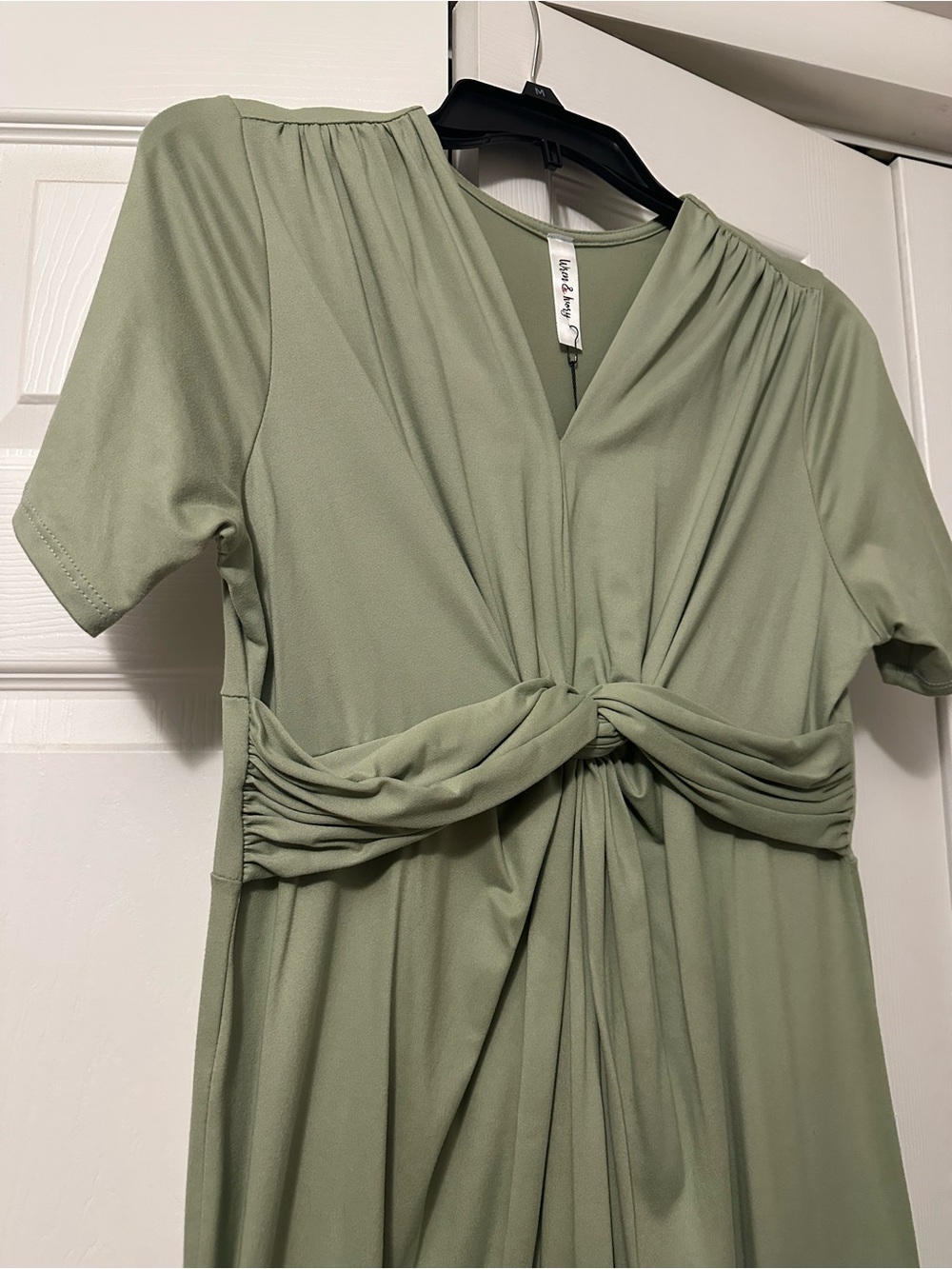 Knot-Front Short Sleeve Midi Dress in Sage Green - Picture 4 of 7